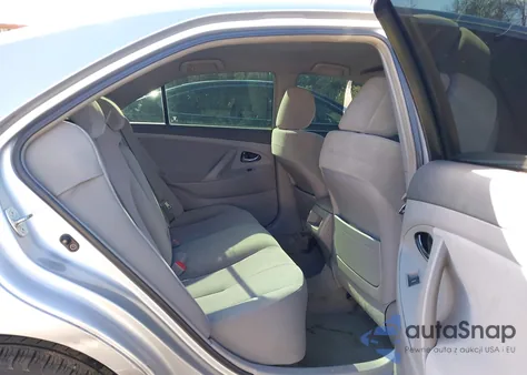 2011 Toyota Camry Le z USA, uszkodzony, nr VIN 4T1BF3EK9BU143944